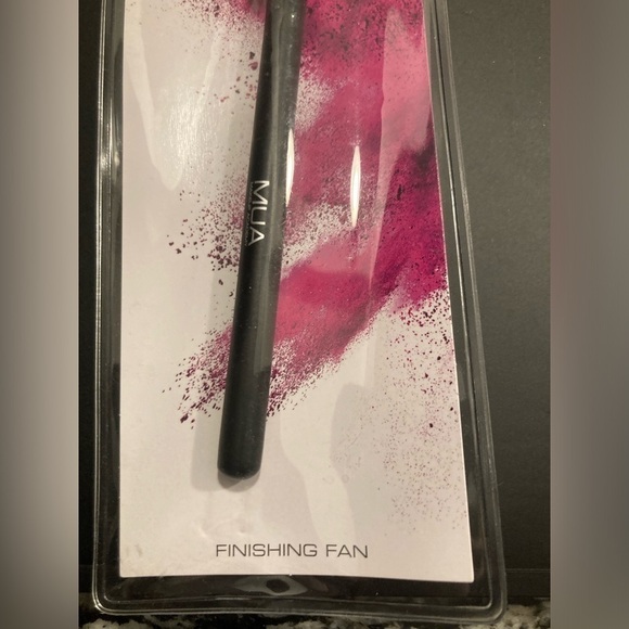 MUA makeup academy finishing fan makeup brush. New In package. 17 available - Picture 4 of 4